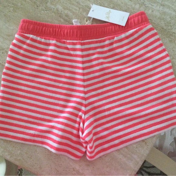 Lilly Pulitzer Peppi high rise shorts - Picture 2 of 4